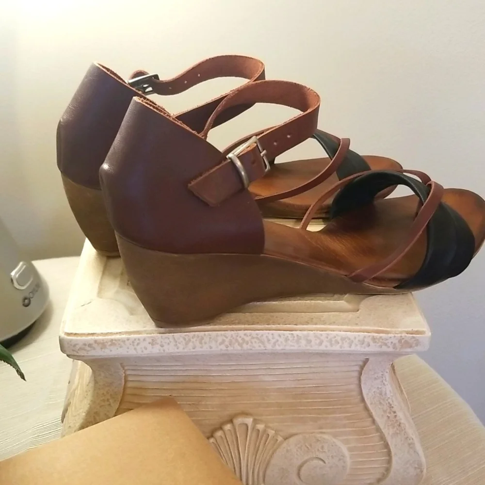 FRENCH BLU Leather Brown & Black Wedge Sandals Made In Turkey